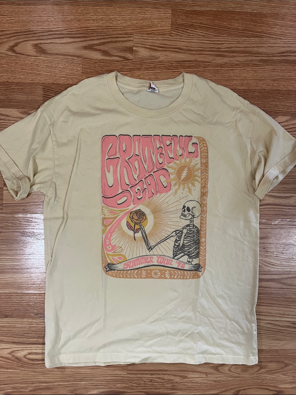 Womens oversized American Eagle Outfitters Grateful Dead Graphic Tee